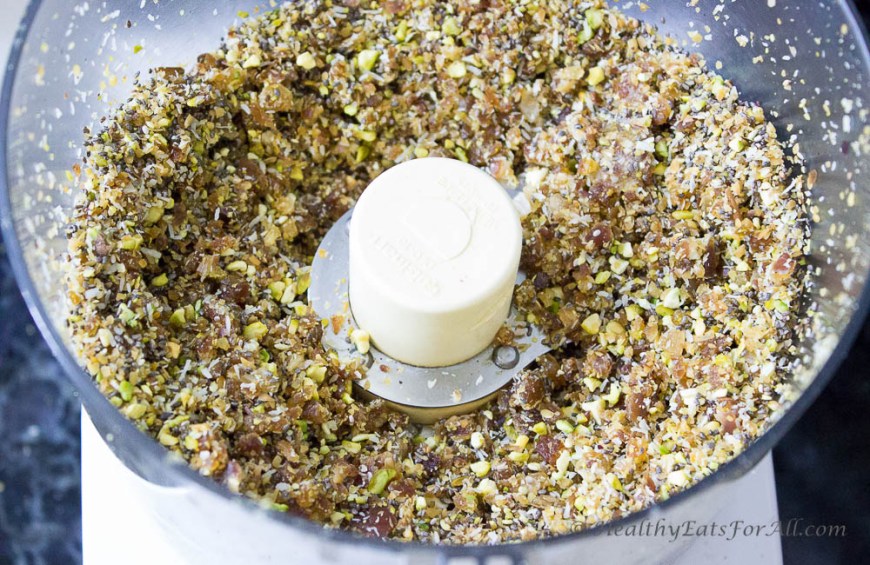 Dates and Nuts energy bites-6