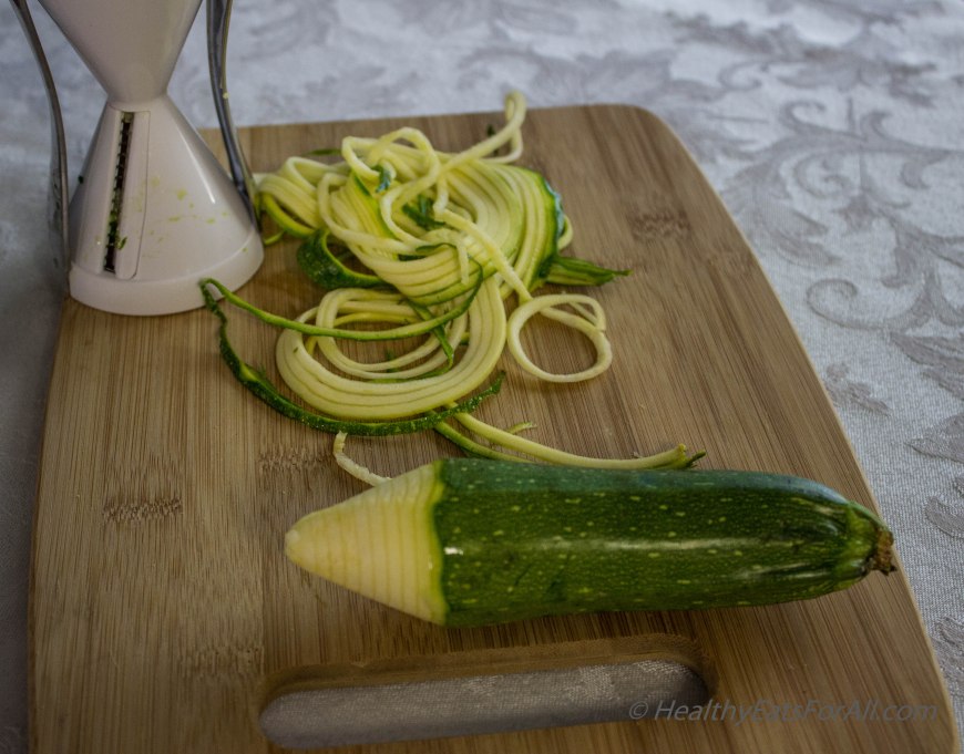 Vegan Zucchini Spaghetti with Mushroom Tofu Sauce-7