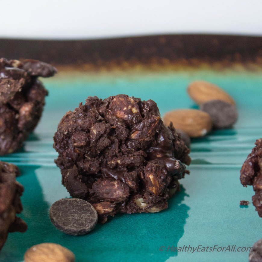 Chocolate Nut Clusters-3